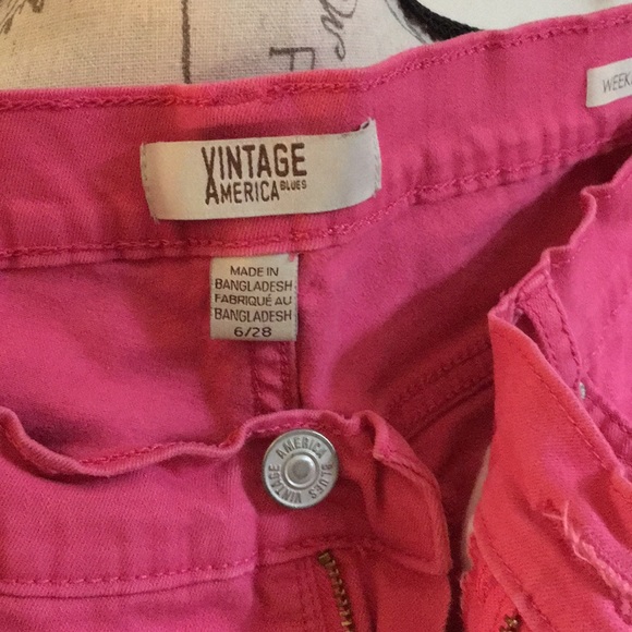 Fuchsia color jeans - Picture 2 of 3